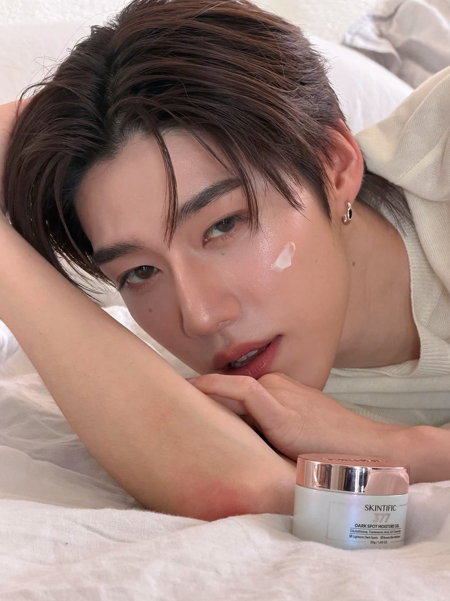 bkppuniverse's tweet photo. Makeup do for PP's SKINTIC 377 series

Cr: gamemygb 

#Gamemymakeup #ppkritt   #SKINTIFICXBILLKINPP #PPKritt https://t.co/GMeVlXN061