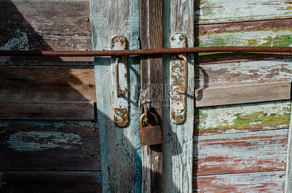 bIqQezGbisjoWds's tweet photo. Locked in a mysterious room with only a cryptic note and a ticking clock—can you crack the codes and escape before time runs out #EscapeRoomChallenge https://t.co/vJjmxqRKHi