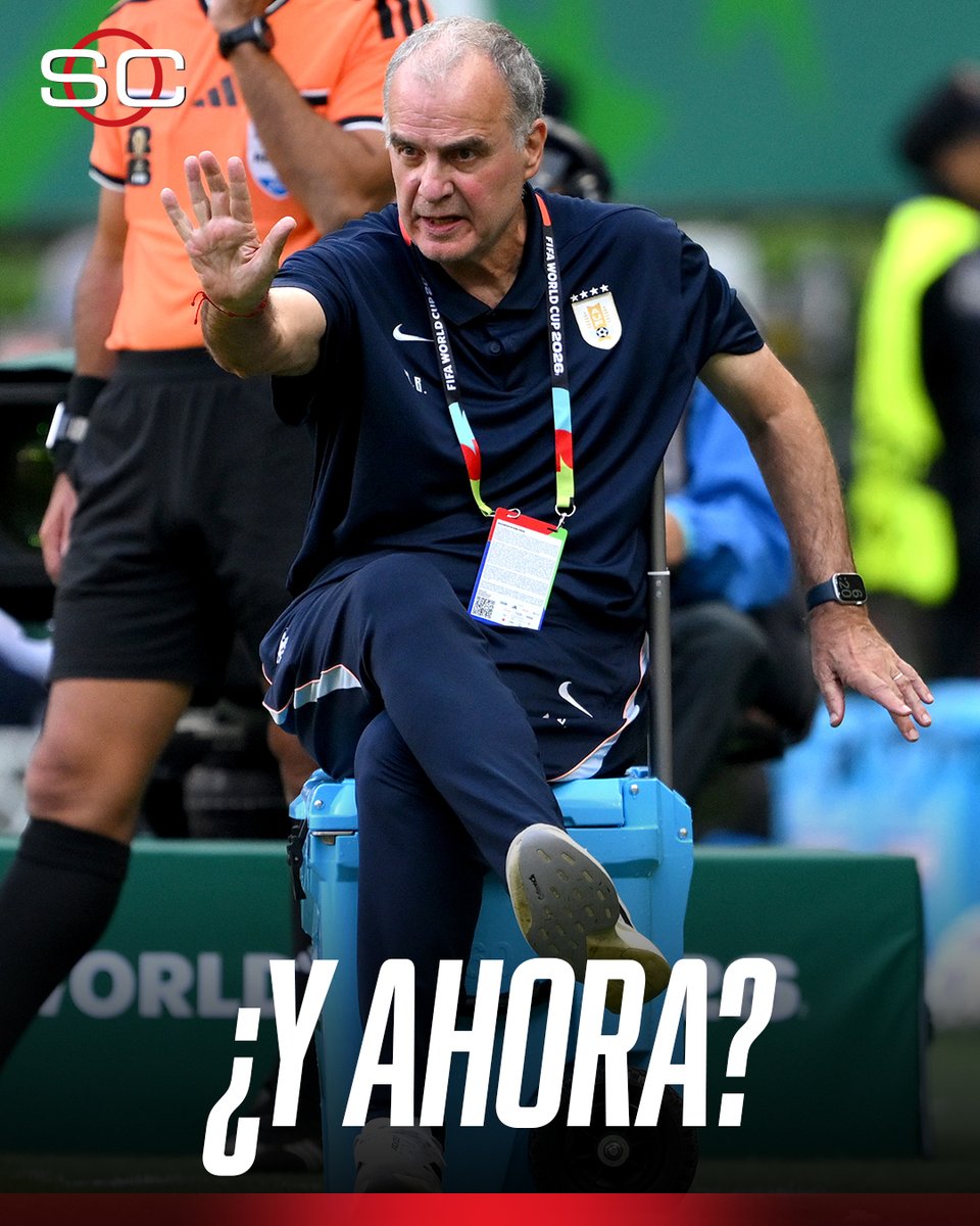 SC_ESPN's tweet photo. ¿Qué CAMBIOS debe hacer el Loco Bielsa para el segundo tiempo? ¡Uruguay pierde 1-0 ante España y se está quedando afuera del Mundial en Fase de Grupos!

⚽ #ESPNMundial
📺 Mirá los mejores partidos de la #FIFAWorldCup por ESPN, en el Plan Premium de #DisneyPlus https://t.co/fLrvmYxbND