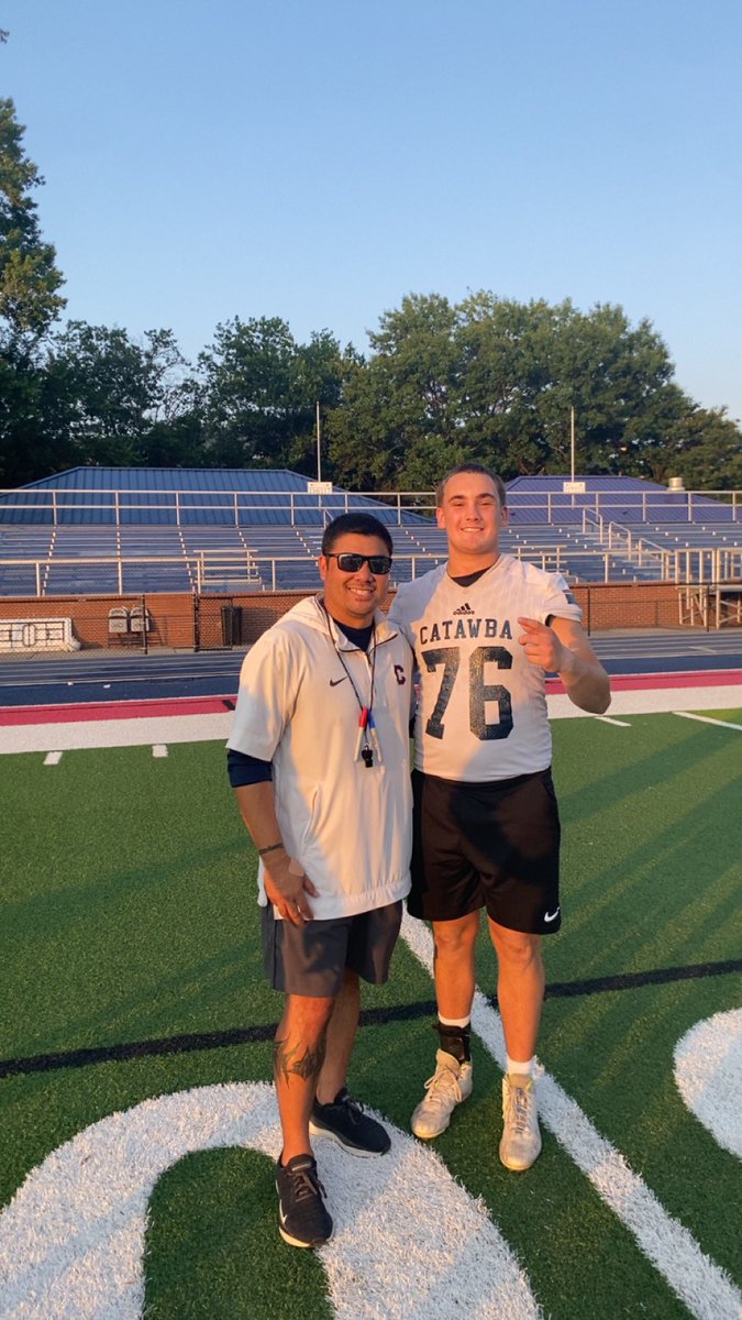 Hunteraverill's tweet photo. Had a great time at Catawba football camp today! Thank you to @Coach_BCollins @AdamGajo @tyhaines16 for the amazing experience and tips throughout camp, can’t wait to be back 
@Coach_TJA @CoachB_Sharpe https://t.co/dZpREla4UL