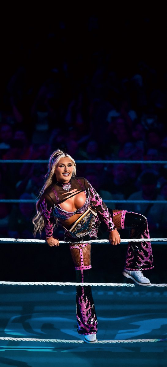 ItzVarun_____'s tweet photo. Tiffany Stratton Wallpaper!

#Smackdown https://t.co/Wap9QtUuIg