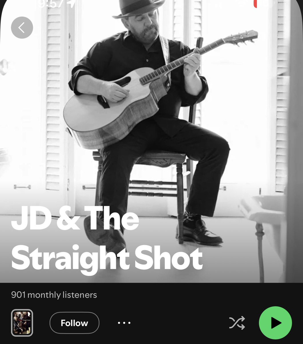 SpecificNY's tweet photo. The plan:

Make James Dolan believe he’s an overnight musical star to distract him for the rest of the off season which should give Leon just enough time to go over the second apron https://t.co/Ekoze2zaZG