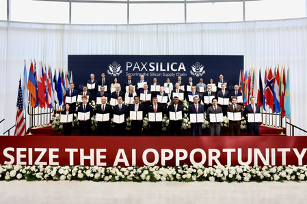 AIRNews_Chennai's tweet photo. #PaxSilica: India has the potential to be a comprehensive tech partner in the US-led 'Pax Silica' initiative, says US official Jacob Helberg! 

#IndiaUS #PaxSilica #AI #Semiconductors #SupplyChainResilience #JacobHelberg #TechDiplomacy #EconomicSecurity #NationalNews #AIRNews #RNUChennai @AkashvaniAIR @airnewsalerts @pibchennai @DDTamilNews @ddkpondy @airpondy @AirTuticorin @CBCCHENNAI_MIB @MEAIndia @GoI_MeitY