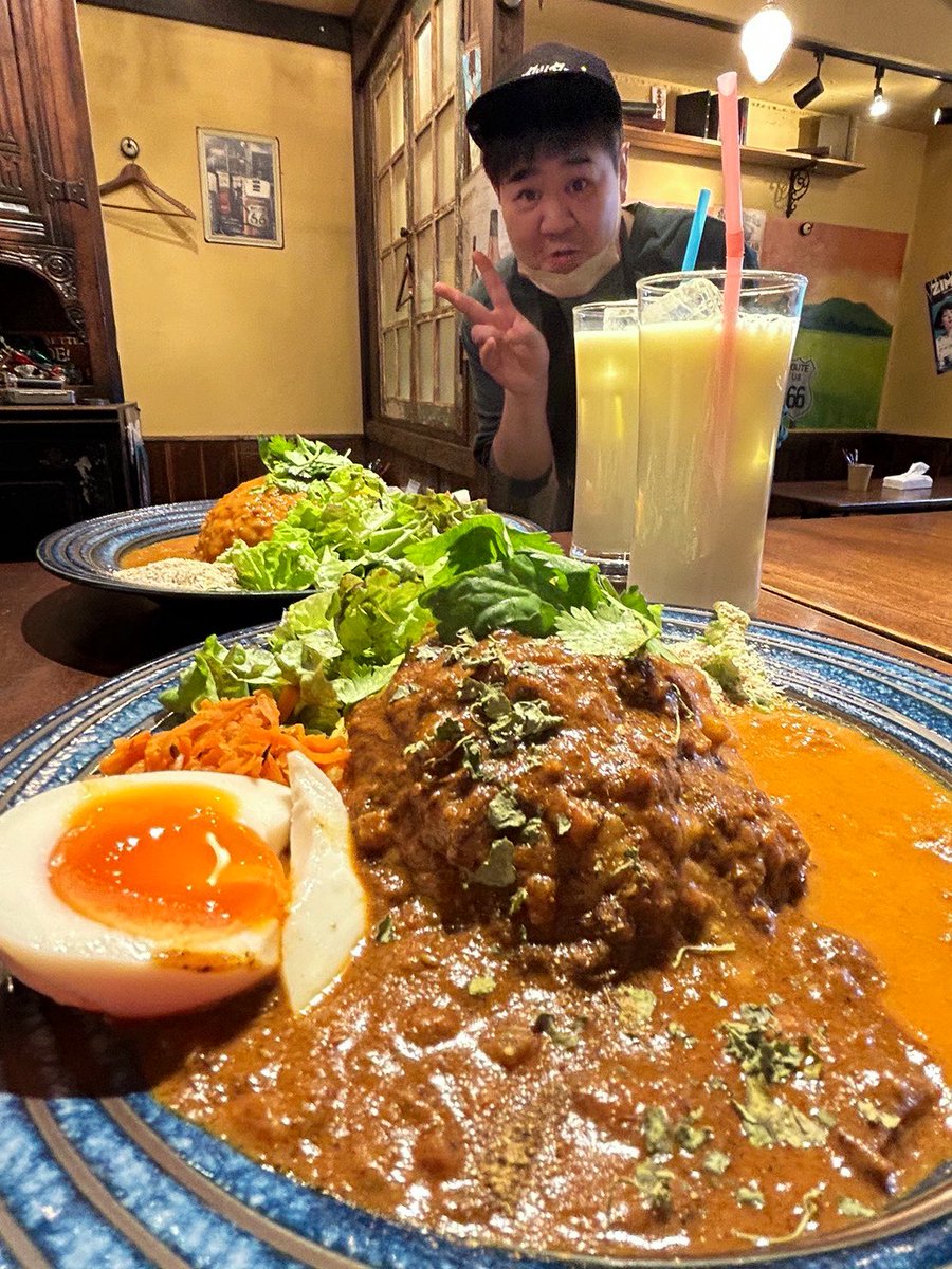 cmtcurry's tweet photo. おはようございます☀
土曜日営業
台風の為ワンオペ営業です🌀
みなさん気をつけてご来店下さい🍛
#マキオカリー
#マキオタニカリー
#五反田 https://t.co/LUoLWygVUy