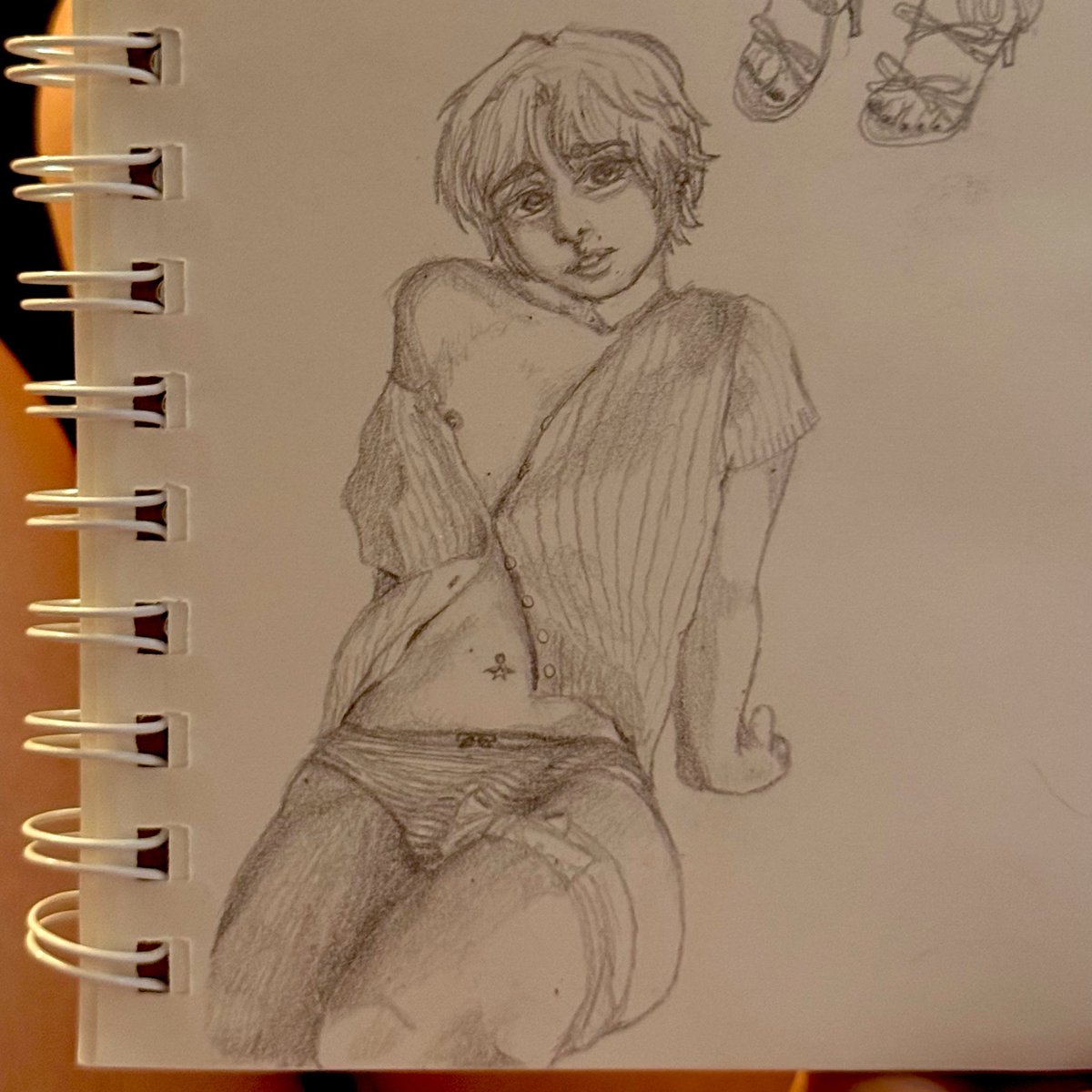 himbobi_wan's tweet photo. the type of pictures Will sends Mike when hes away on business 🥴
#femwill #wheelby #byler https://t.co/whwnR1QSDe
