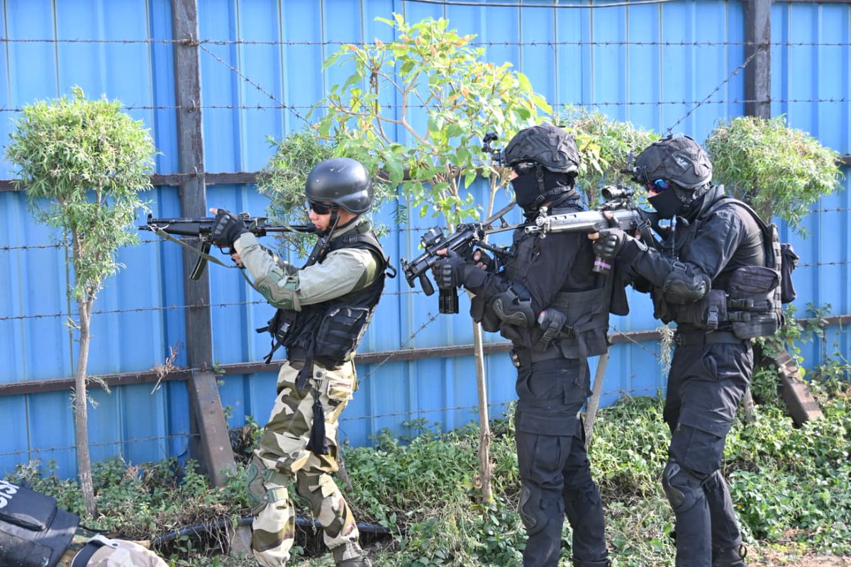 CISFHQrs's tweet photo. Joint Counter Terrorist Mock Exercise Conducted at CISF Unit ASG Delhi

A Joint Counter Terrorist Mock Exercise was conducted at CISF Unit Delhi Airport to assess coordinated response mechanisms and operational preparedness.

The exercise witnessed the active participation of CISF, Delhi Police, NSG, BDDS, DFS, DGCA, Medanta and other airport stakeholders and responded in a coordinated manner as per the prescribed contingency procedures. It strengthened inter-agency coordination, validated established security protocols and reinforced preparedness for swift and effective crisis management.

#NationFirst #AviationSecurity #AirportSecurity #CounterTerrorism #MockExercise #DelhiAirport #ShieldOfSecurity #SecureSkies

@HMOIndia 
@PIB_India 
@mygovindia 
@DDNewslive 
@DelhiPolice 
@DelhiAirport 
@MoCA_GoI 
@AAI_Official 
@nsgblackcats 
@CISFAirport
