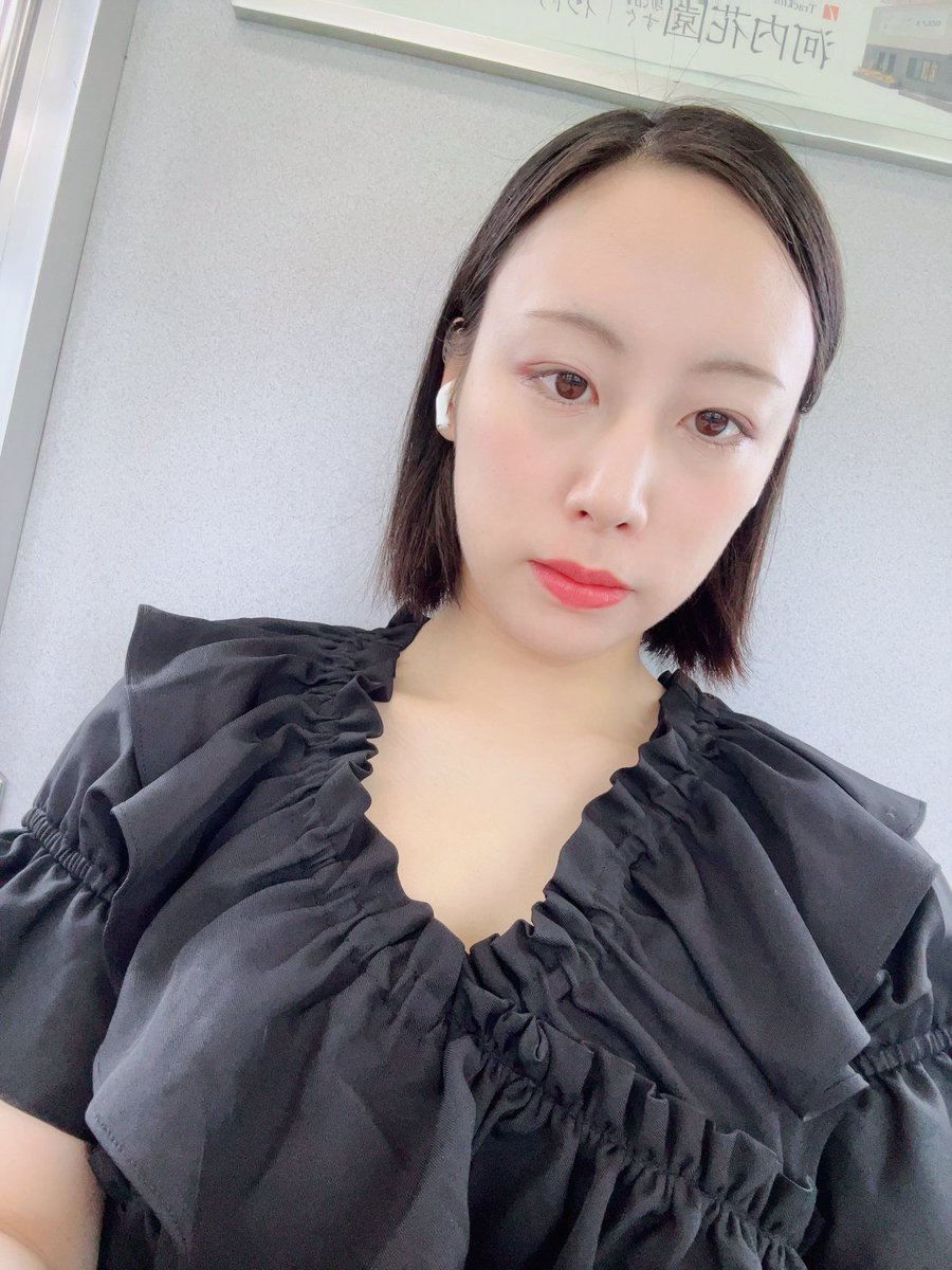 nkpn285's tweet photo. 台風で雨が激しい中でも、なんとか四日市に向かっております🎵

名古屋の方々、本日はよろしくお願い致します🙇‍♀️ https://t.co/GEfU2hREwa