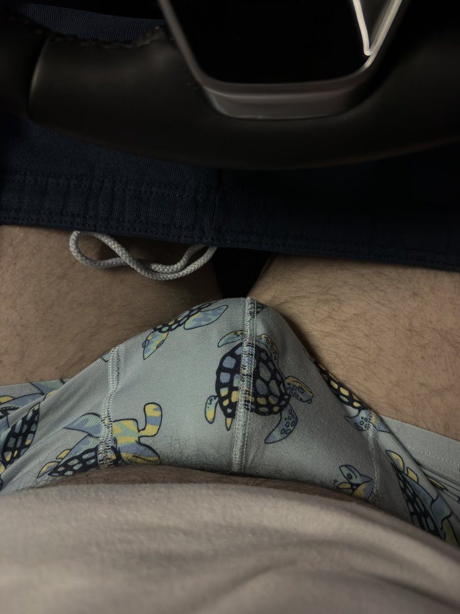 WanderingDaddy9's tweet photo. Anyone wanna take a ride with daddy??? We can get ice cream while we’re out! ;) https://t.co/cYUjDvnFji