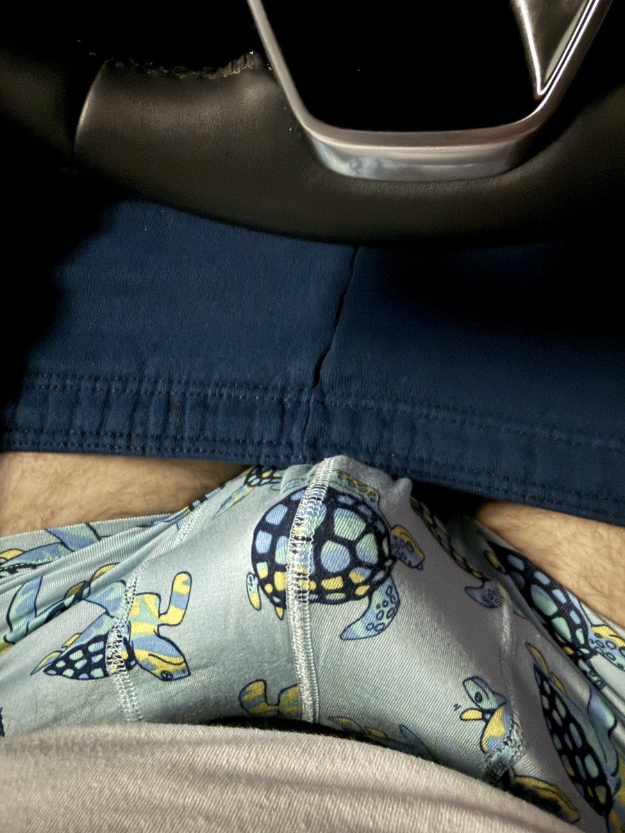 WanderingDaddy9's tweet photo. Anyone wanna take a ride with daddy??? We can get ice cream while we’re out! ;) https://t.co/cYUjDvnFji