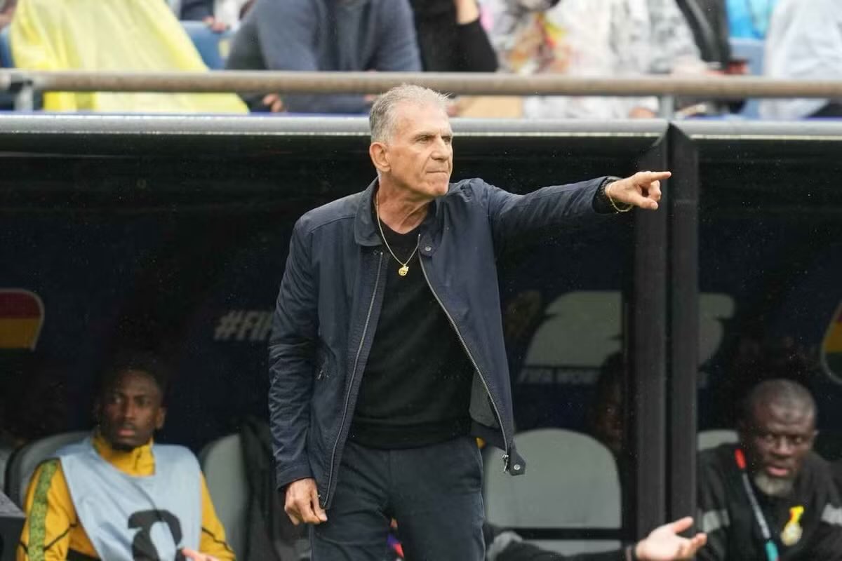 _owurakuampofo's tweet photo. Carlos Queiroz becomes the first coach to lead Ghana to the knockout round of the World Cup since 2010. https://t.co/Z2h8s2hRHk