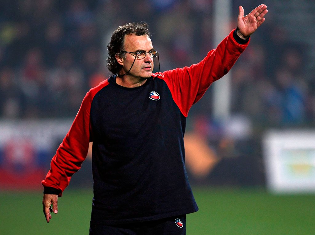 AstarothHatred's tweet photo. Profe Bielsa deje a Uruguay y olvídese de Muslera , Valverde y Canobbio.

Venga a ser feliz a Chile , acá lo queremos mucho profe ❤️✨🇨🇱 https://t.co/OuLLNd29Ef
