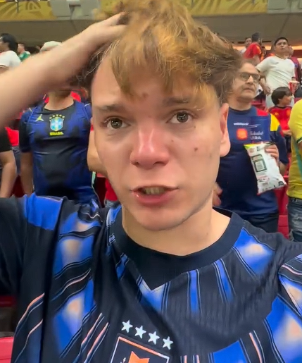 porqueTTarg's tweet photo. "Guille Futbol"

Porque el streamer uruguayo explotó tras la eliminación de Uruguay en el Mundial en un grupo con Cabo Verde y Arabia Saudita: "El papelón más grande en la historia" https://t.co/DOSQOf0dAe
