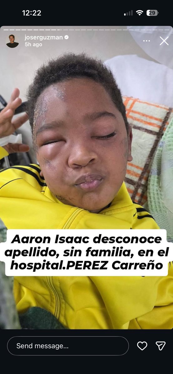 avacuti3's tweet photo. Niños que necesitan encontrar a su familia, en el Pérez carreño https://t.co/Qo3gRDZszf