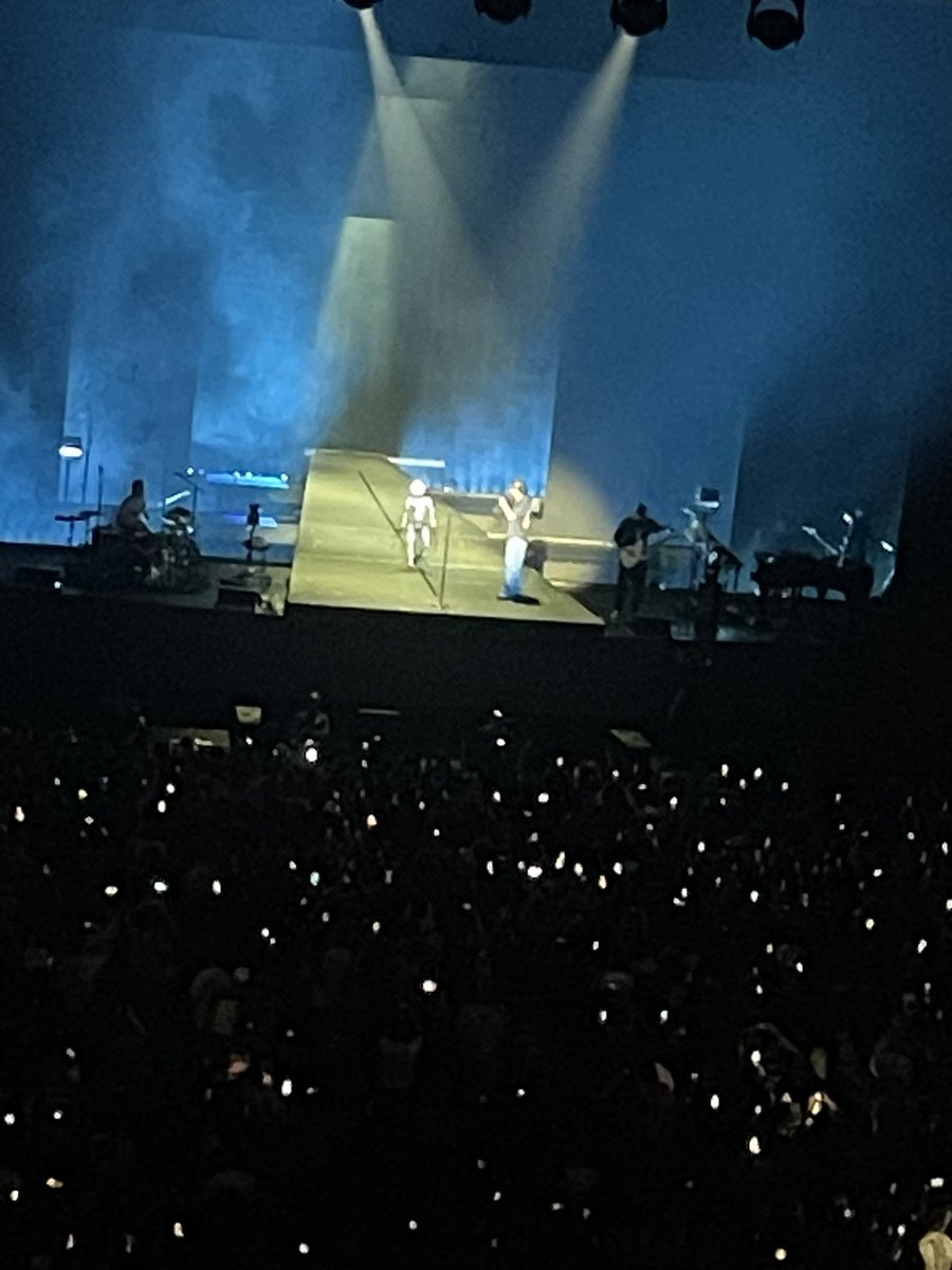 Bingschnapper26's tweet photo. @MorphTail Incredible concert imo https://t.co/kqdmeiZagg