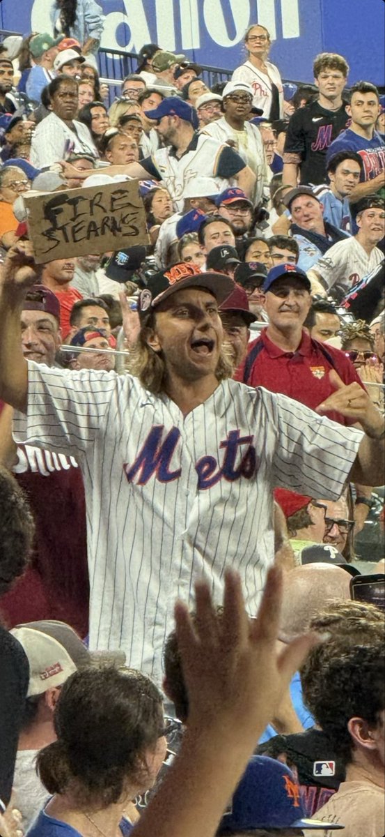 KickinitwitKeef's tweet photo. Hang it in the Louvre 🖼️

#LGM #Mets https://t.co/N8fw9f6bUN