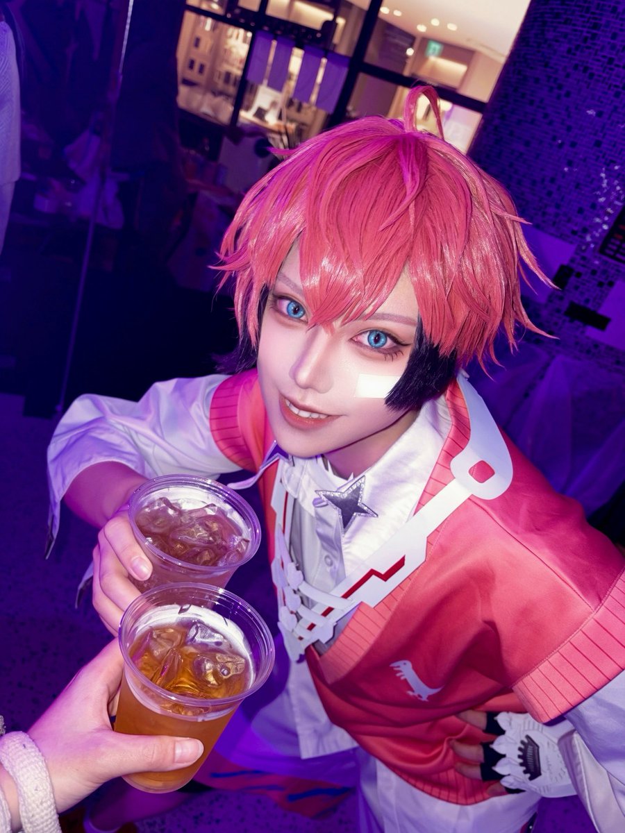 Yu_zu008's tweet photo. cosplay / 🍱🦖

せーのがさんしぃ〜〜？？？

✨🍻✨ https://t.co/T4FtfdZLrx