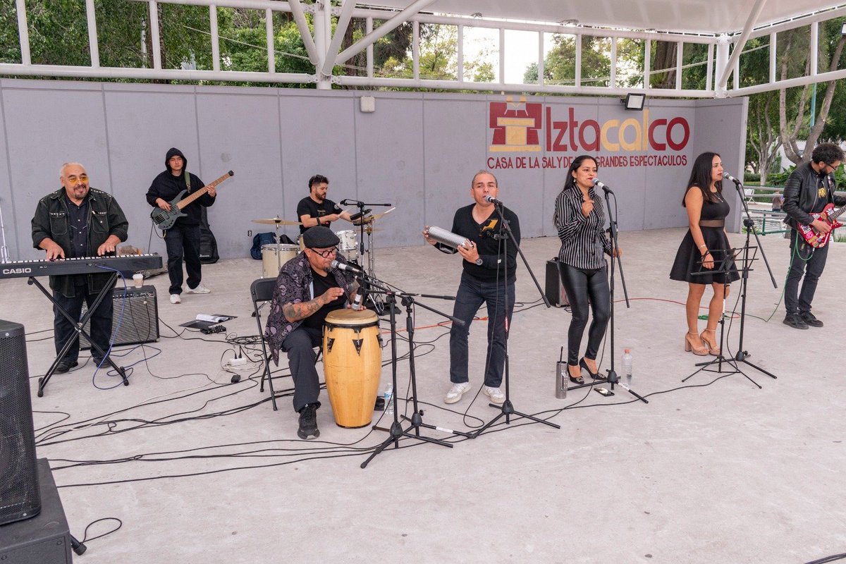IztacalcoAl's tweet photo. 💃🕺 Esta tarde se llevó a cabo #Salseando en la Explanada de la Alcaldía Iztacalco, llenando la pista de baile de ritmo, alegría y convivencia.

Te esperamos todos los viernes a las 4:00 p.m. para seguir disfrutando juntos de la música y el baile. ¡No faltes! https://t.co/XNrVTrlpj7