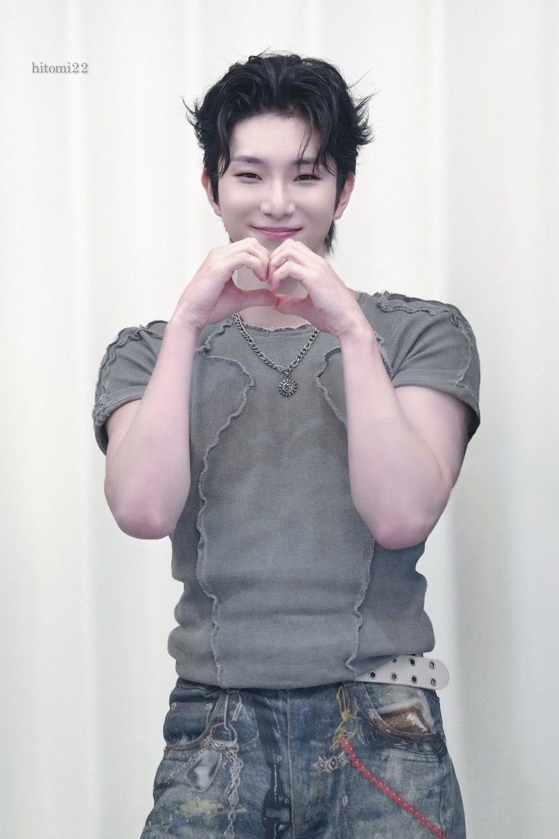 hitomi_jh22's tweet photo. 2026.6.20🧡1부
✦✧RE:LIVE✧✦𝗡𝗫𝗢𝗡 𝗟𝗜𝗩𝗘 𝗜𝗡 𝗝𝗔𝗣𝗔𝗡 "𝗧𝗵𝗲 𝗙𝗶𝗿𝘀𝘁 𝗖𝗵𝗮𝗽𝘁𝗲𝗿 : 𝗡𝗫𝗢𝗡"
#엔엑스온 #NXON 
#joha #조하 https://t.co/r6TU4twnQI