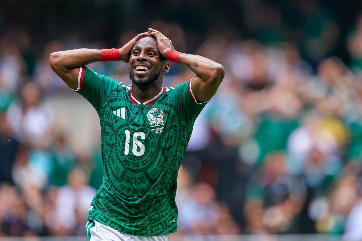 NextMexOficial's tweet photo. 🚨CONFIRMED: México to play Ecuador in the round of 32! 🇪🇨🇲🇽 https://t.co/r1kiDbGiZM