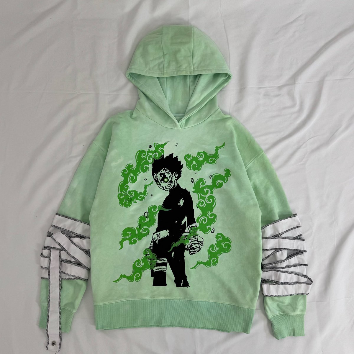 VoidReinc's tweet photo. Rock Lee hoodie just dropped 🍃 https://t.co/ESdN6y9xnm