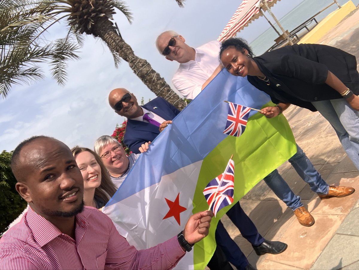 BritAmbVinay's tweet photo. 🎈The 🇬🇧 British Embassy wishes all Djiboutians 🇩🇯 Happy Independence Day 👏🏽🥳

🇫🇷

L’ambassade britannique 🇬🇧souhaite à tous les Djiboutiens 🇩🇯 une bonne journée de l’indépendance 🎈

🇬🇧&amp;🇩🇯#ShrinkTheDistance https://t.co/Urcp79Ttmw
