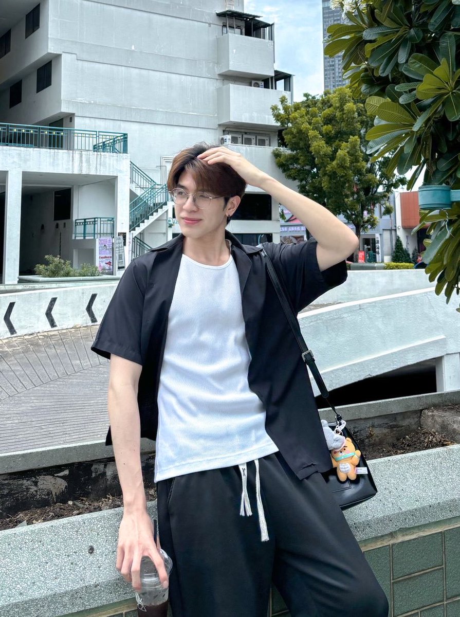 mmdiwaaa's tweet photo. 1998                                                 2000

꒰ 🐯 #pie_saran | #เตาอบตัวพี 🥧 ꒱ https://t.co/ROE07eGcu7
