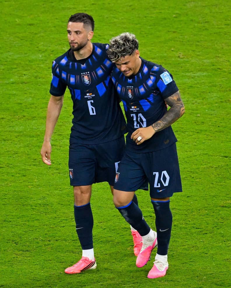 WansonMedia's tweet photo. Uruguay est la seule équipe de la CONMEBOL à ne pas s’être qualifiée pour les 16es de finale de la Coupe du monde :
✅ Argentine
✅ Brésil
✅ Colombie
✅ Équateur
✅ Paraguay
❌ Uruguay https://t.co/t2wuElyhUh
