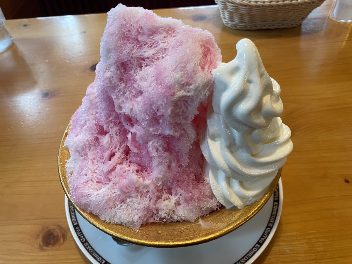 umeemesi's tweet photo. かき氷うめぇ https://t.co/ElE5MmUzyd