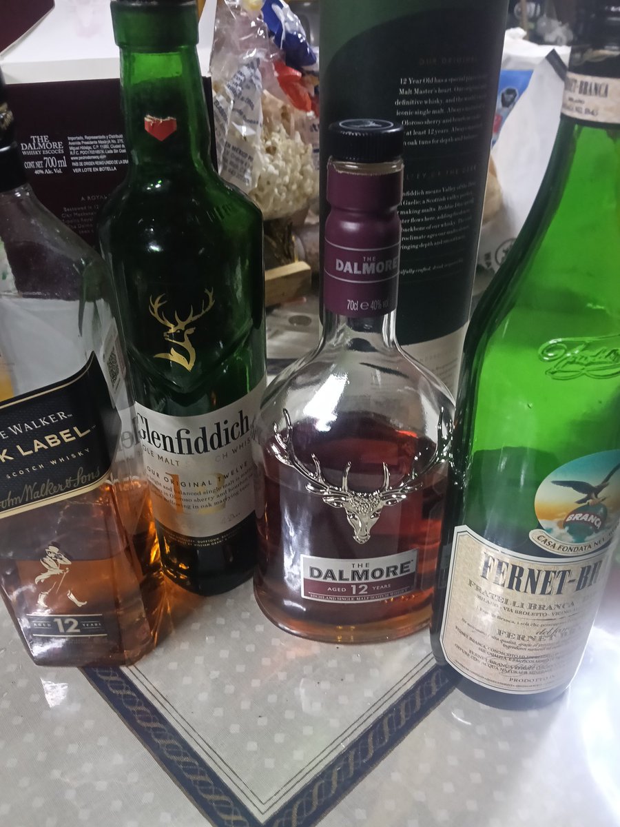 memozillaa's tweet photo. Salud desde Nación Morelia @canaltranscom #ECDQEM Pilymaar presente por si estaban cin el pendiente. . . 👌 https://t.co/Tz455DXOeC