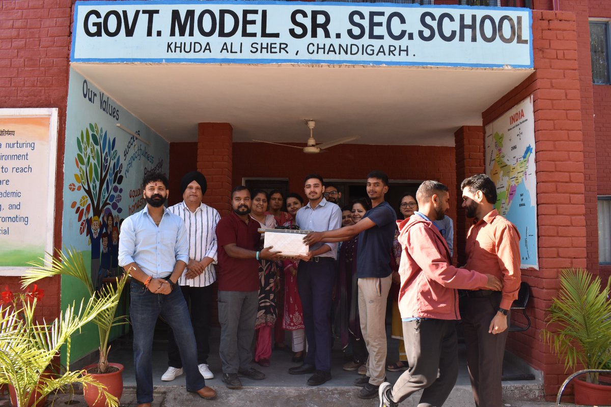 officeofgyf's tweet photo. Global Youth Federation has always remained firmly committed to youth empowerment and development. Taking this commitment forward, the organization donated computers to meritorious Class 12 students at Government Model Senior Secondary School, Khuda Ali Sher, Chandigarh. https://t.co/2fO9jifKe1