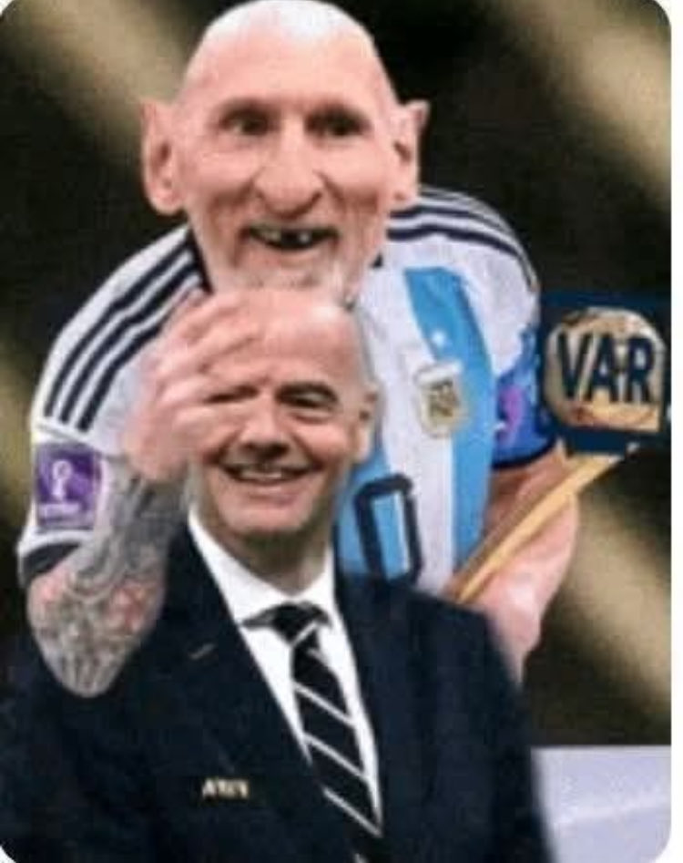 Angelgp5kz's tweet photo. @JohnGerardJame1 @crisnou7 They are both retiring. Well Messi is because Ronaldo has to get his 1000 goal achievement so he will keep playing. Pessi fans have a dream that will never come true 😉 https://t.co/Uztu9vi7VK