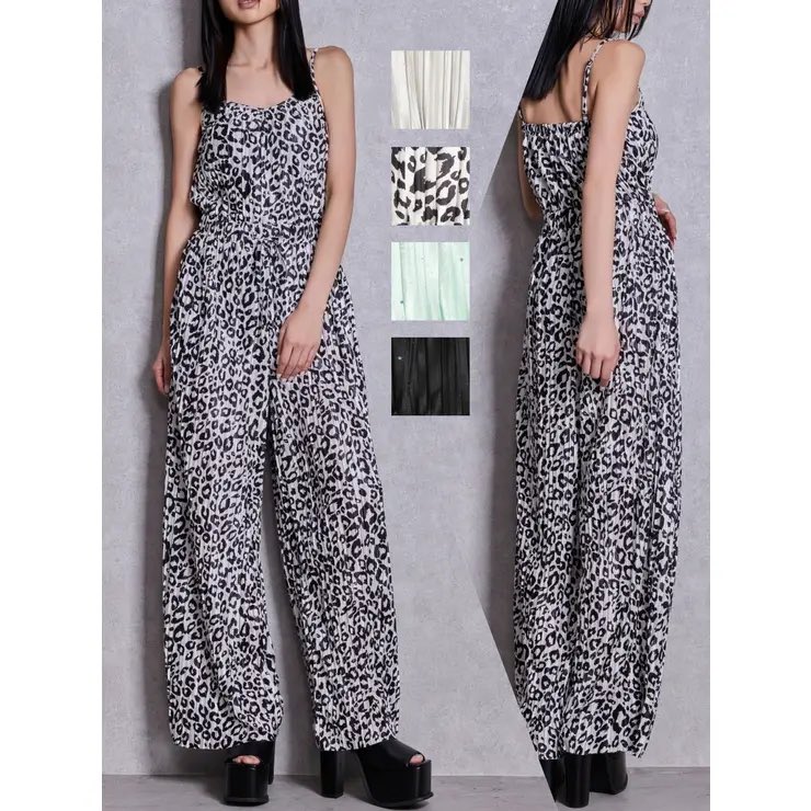 再入荷❣️ スタイルアップ効果抜群のロンパースはこちら🔽 SPARKLE
