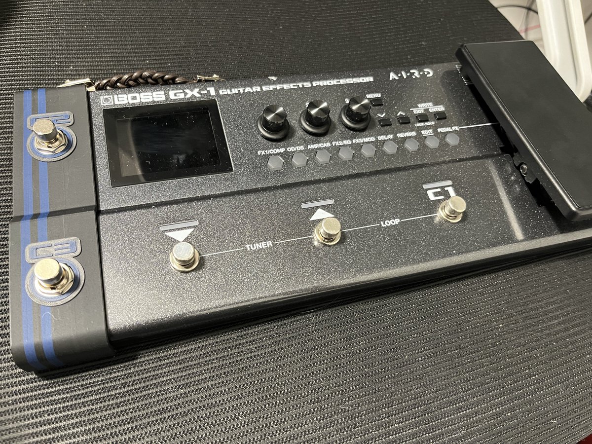 shu_guitar_PS's tweet photo. BOSS GX-1用の拡張スイッチ届いた！

神！ https://t.co/yVxnF4KG4z