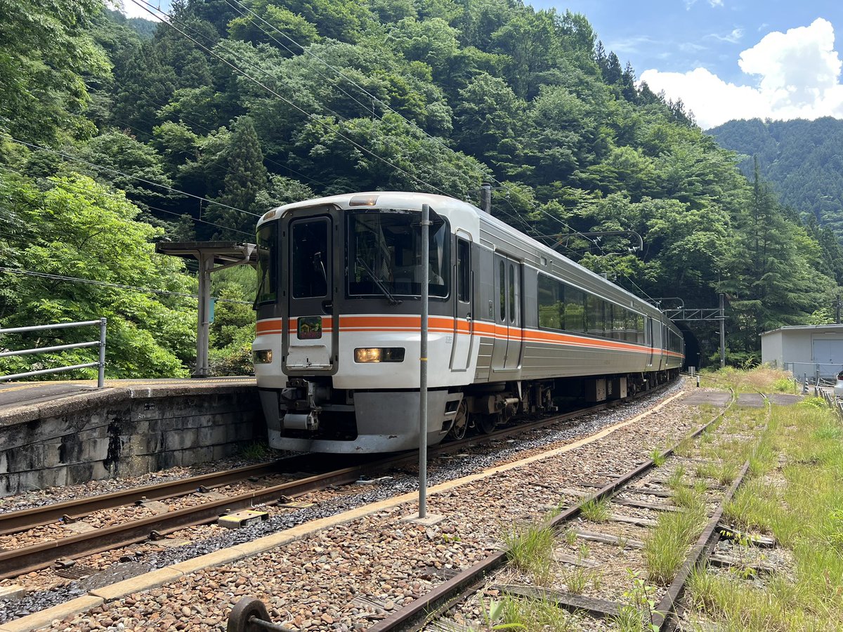 Milk_pudding_mi's tweet photo. #見た人もなにか無言で長野をあげる https://t.co/xseIMJsLO7