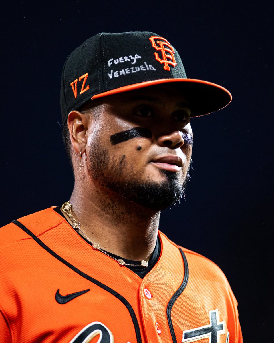 KNBR's tweet photo. Luis Arraez has "Fuerza (Stay Strong) Venezuela" written on his hat tonight to show support after the devastating earthquakes 🇻🇪✊ https://t.co/CEtUFM8WTk
