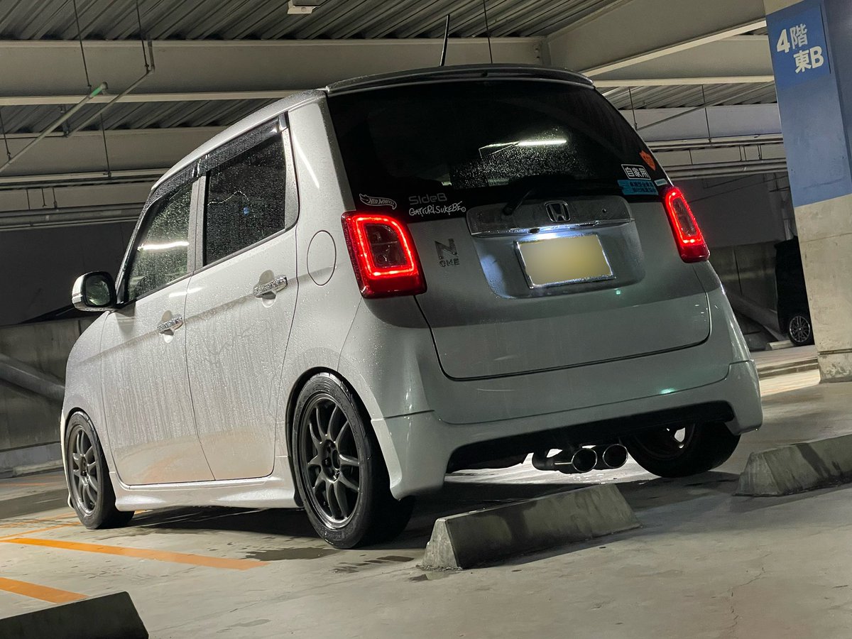 555Hayate's tweet photo. N-ONEのホイールナットを変えました。
協永産業 ブルロックスーパーコンパクト

ナットの主張を控えめにしたくて短めの黒いナットへ交換です https://t.co/kcwa7TacOC