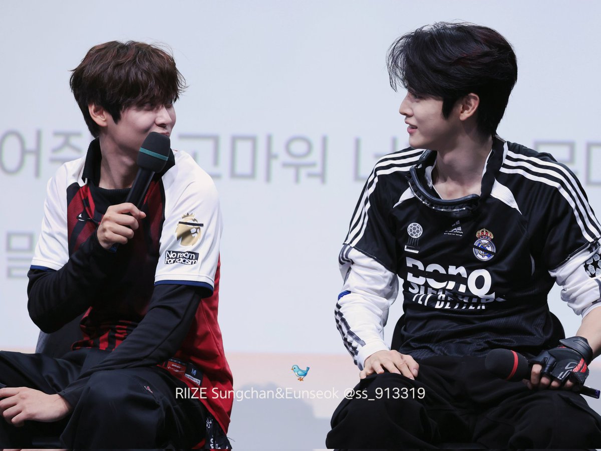 ss_913319's tweet photo. 260627 음중미팬
🐶애교하는거 보고 구경하더니 같이 애교하는🐱
#성찬 #은석 #영원즈 https://t.co/m4IEMzeXhJ
