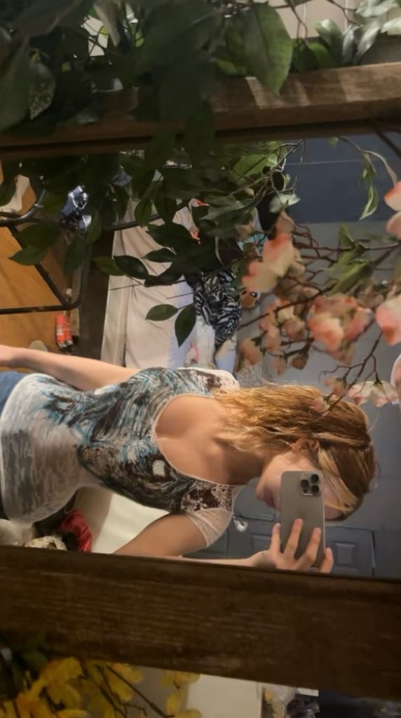 Madelyn739399's tweet photo. Did u order a irl Bratz doll #trans #bratz https://t.co/KQlj5AhHkH