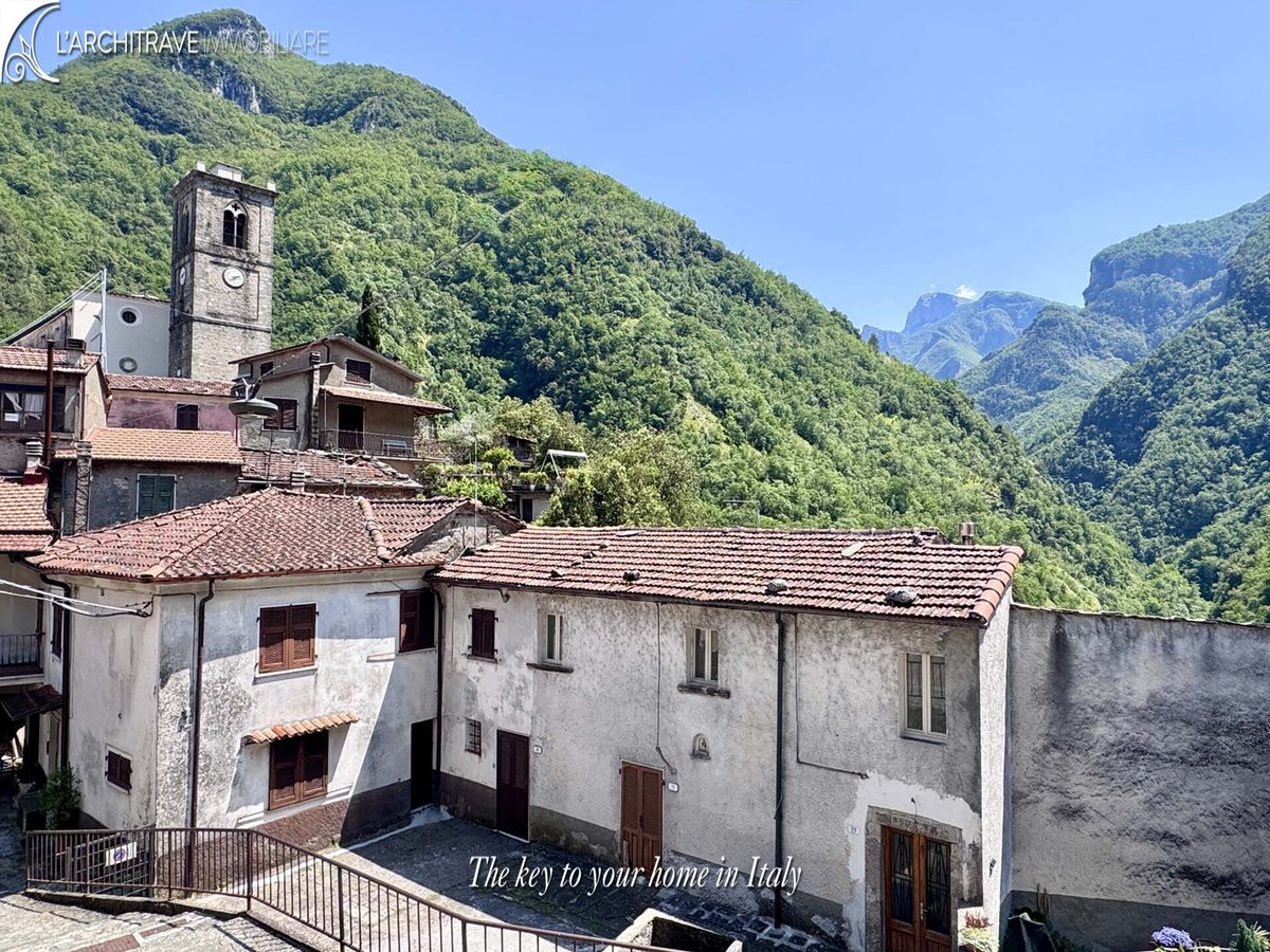 italianhouses's tweet photo. 🏡🌿Delightful village home
🌄Terrace with countryside views
🛏️2 bedrooms + study
🪵Cellars & furnished
♨️Near Equi Terme spa
🏖️Close to #CinqueTerre
💶€85,000
❓Mountain escapes or Ligurian beach days?
https://t.co/GgW98zhsOa
#PropertyItaly #Tuscany #MassaCarrara #Monzone https://t.co/8OBTzI0Pys
