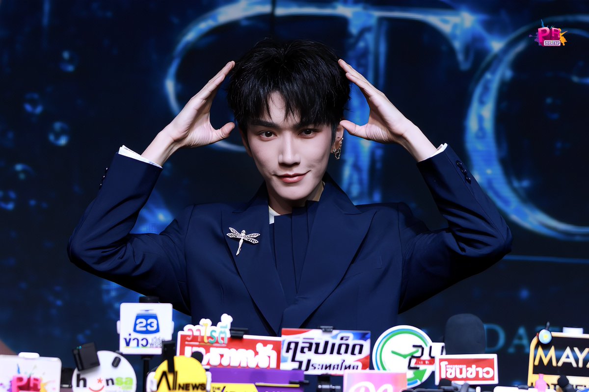 PRSocietyNews's tweet photo. น่ารักเกินปุยมุ้ยยยย ~♡
#JINXUANYUFirstTouchinBKK
#JINXUANYU
#JINXUANYUinBangkok
#จินเสวียนอวี่
#FirstTouch https://t.co/2ZGqw50s0G