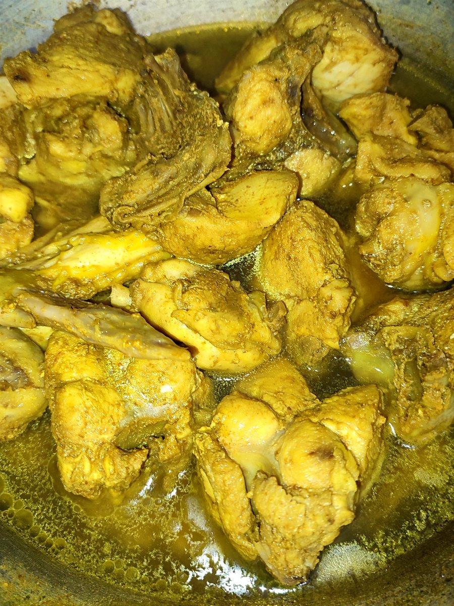 ALS_HEL's tweet photo. Masih banyak stoknya kayaknya enak besok dibuat semur :9 https://t.co/aSFn57NwJb
