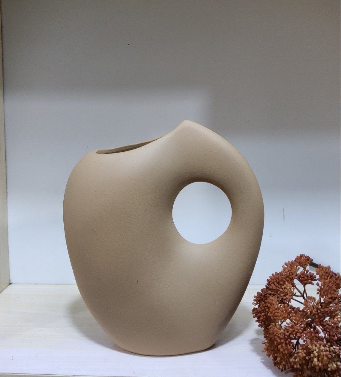 HEssentia's tweet photo. Ceramic flower vase
28000 https://t.co/UUYUVjTZtj