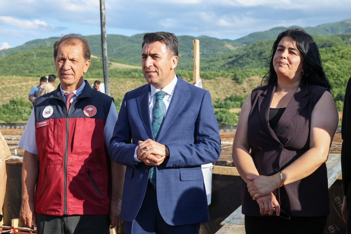 tkdktunceli's tweet photo. IPARD III Programı kapsamında desteklenen Zere Vadi Restoran projesi Ovacık ilçemizde hayata geçiriliyor.Üreten,yatırım yapan ve istihdam sağlayan herkes için Tunceli’de yeni fırsat kapıları TKDK hibeleri ile destekliyoruz.YATIRIM SİZDEN DESTEK (HİBE) BİZDEN
💕 #CanCanaTunceli 💕 https://t.co/Z0C3j97jSJ