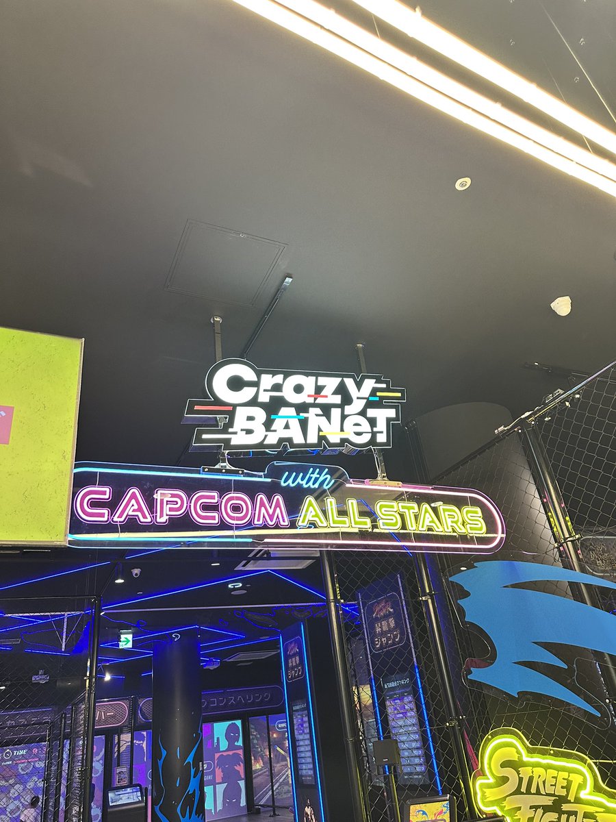 kohichirochan's tweet photo. #CAPCOMIX あべのHoop店

一度来てみたかったんだ

楽しそうな場所 https://t.co/8mXJdvIOZL