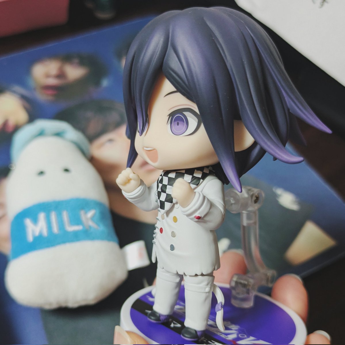 _n_ll_'s tweet photo. 労働頑張るぞ！て買ったはずなのにかわいすぎて時間吸われている、これになりたいやつと横から見た歯がやばすぎて撮ったやつ。360度どこから見てもかわいいのすごい(՞ ᴗ ̫ ᴗ՞)クソデカハットにゃんもいる     この小吉お餅なんじゃないか？ほっぺやば https://t.co/cRJY8msNG8