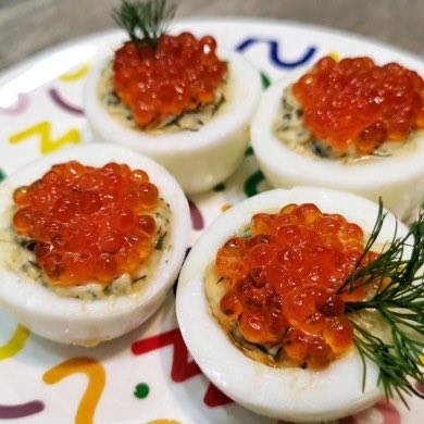stitchedcos's tweet photo. @kuma_neko_ Did you know that salmon ikura is wonderful with BOILED EGGS? Hard boiled eggs, take the yolk and mix it with a little mayo and dill as if you’re making a tamago sando. Add lightly salted ikura and it will be umami explosion https://t.co/OYFwH3uwQ4