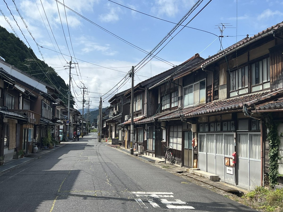 hurihata2018's tweet photo. @3m1ek 這裡也讓時間停滯在過去 https://t.co/PTf7cVnAU6