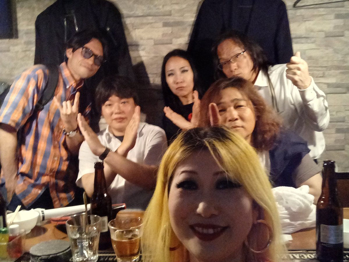 ai_no_heya's tweet photo. りっちーデーにお越し頂き、ありがとうございました❤️
本日も、お客様の御来店、心よりオマチシテマス❣️
#mixedbase #二丁目 #新千鳥街 #カラオケ #レコード #女装 #mixbar #x茶番 #りっちー #ミュージックバンカー https://t.co/HlC3ZGndyA