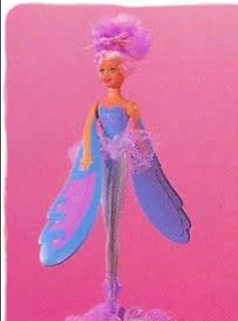 layne_starlight's tweet photo. @lovstruckr Essa boneca nova sendo igual aquelas barbie que voa igual https://t.co/699gNHtzLQ
