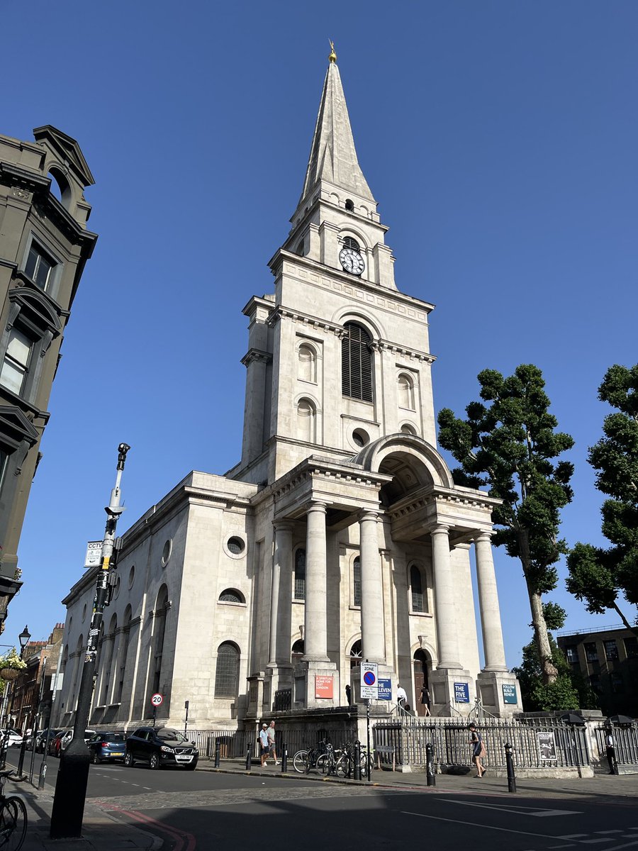 BirnieLinzi's tweet photo. Christ Church, Spitalfields by Hawksmoor, for #SteepleSaturday (site of Tuesday’s #WorkView) https://t.co/4gRuSDSxl6